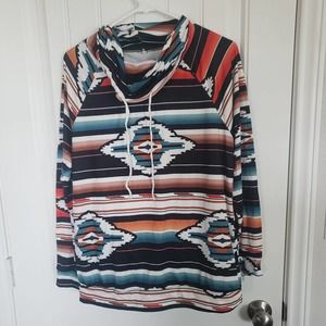 Aztec Medium pull over light sweater shirt size M